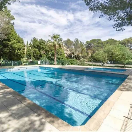 Appart Chelsea 4px Piscine Acces Plage Saint-Raphaël